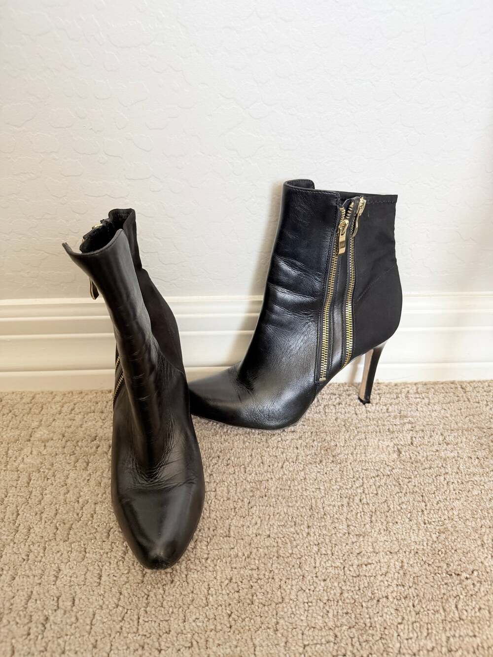 White House Black Market Black Leather Double Zip Ankle Boots Size 9